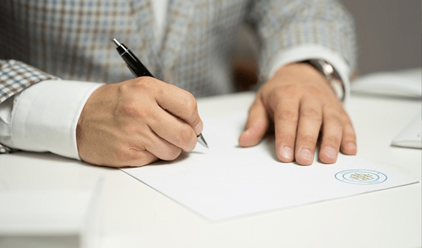 Man filing i-526 Petition