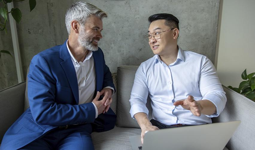 An EB5AN regional center professional discussing Eb5 visa filing timelines with an investor, planning early investment strategies to avoid upcoming TEA category retrogression.